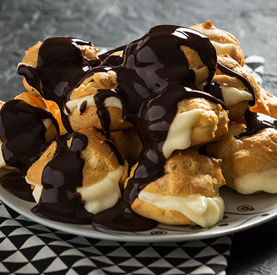 Profiterol Çikolata ve Kremayla Dolu Lezzet | Profiterol Fiyatları